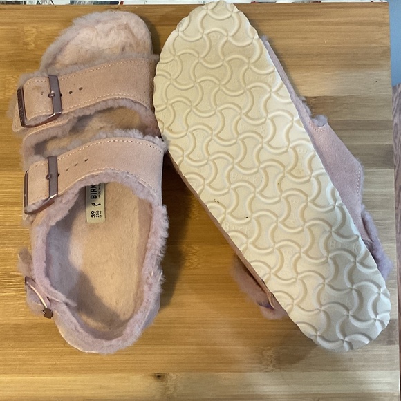Birkenstock ~size 39 ~Light Pink Sherling ~Milano - Picture 1 of 6